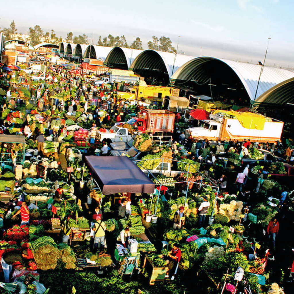 Unen esfuerzos productores y autoridades para fortalecer el abasto de alimentos y diversificar mercados